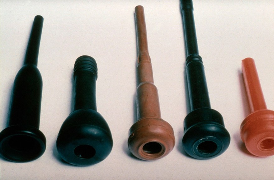 Milking machine: teat-cup liners