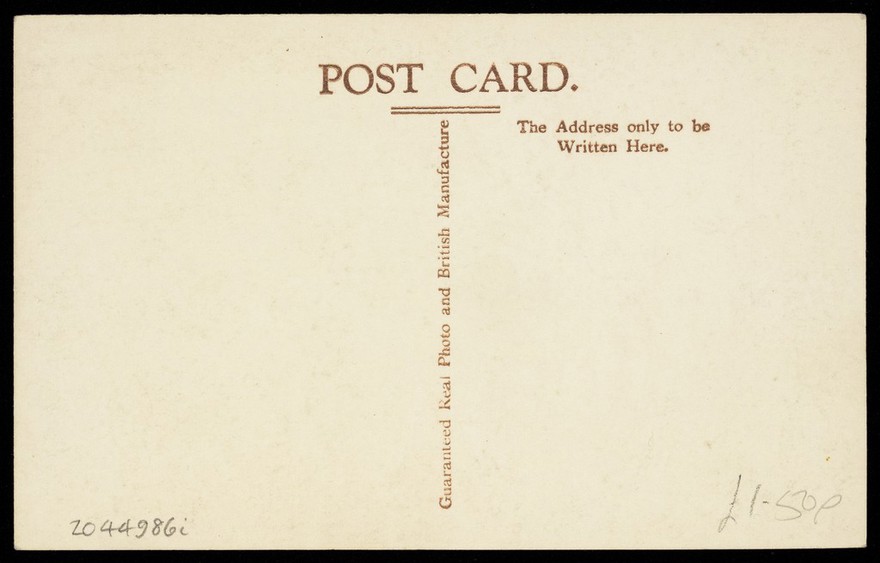 Billie Manders and members of the Quaintesques. Photographic postcard, 192-.