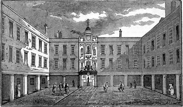 St. Thomas's Hospital, London: courtyard.