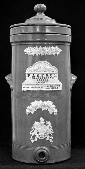 Water filter designed by C. Chamberland.