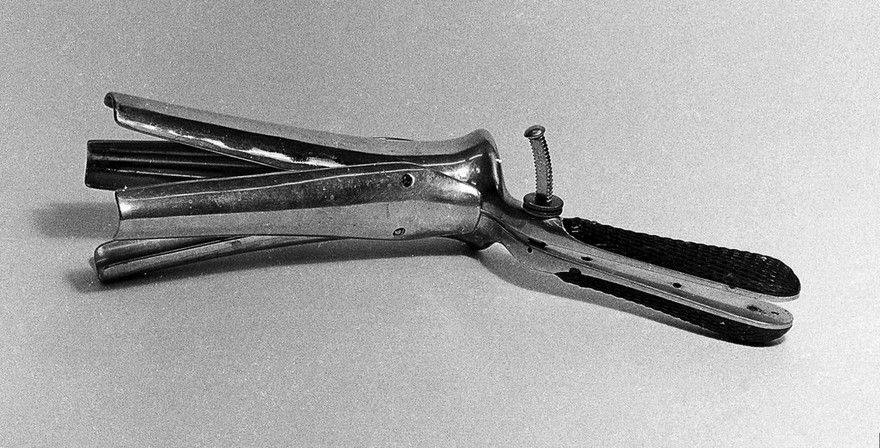 Four bladed obstetric speculum, Ricord