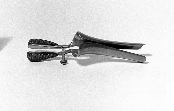 Two bladed obstetric speculum, Ricord