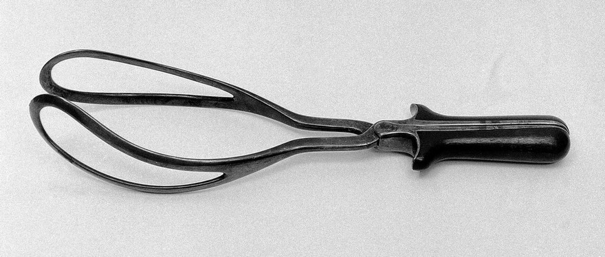 Blundell's obstetrical forceps, long with straight blades.