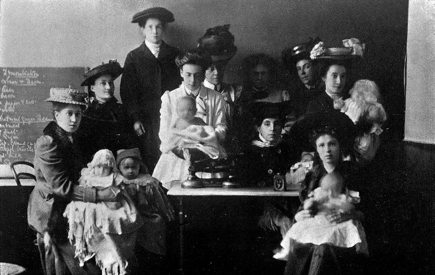 A school for mothers / by Evelyn M. Bunting [and others].