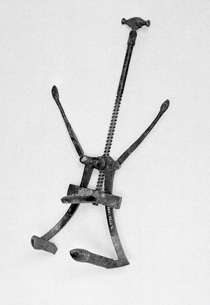 view Bronze vaginal speculum, three blades.
