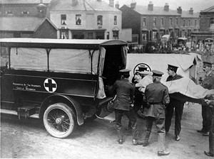 view World War I: transport of wounded in ambulance