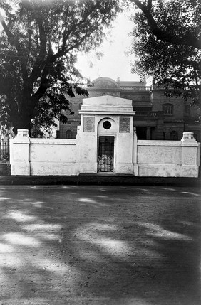 Ronald Ross Gate of Commemoration at Calcutta, 1927