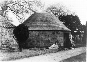 view Vault in graveyard at Udny, Aberdeenshire