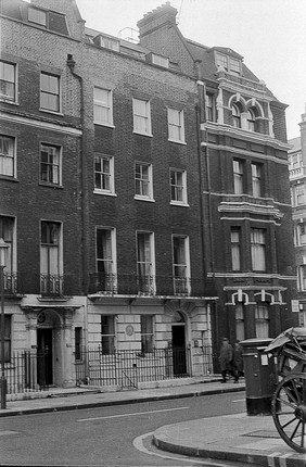 Residence of Thomas Young at 48 Welbeck Street, London W1: whole building.