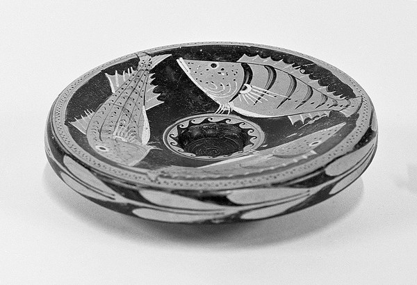 Graeco Italian ceramic; Campian fish-plate