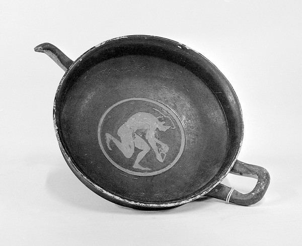 Graeco-Italian ceramic; Attic r/f cup