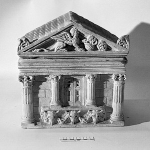 view Cineary urn, Roman, top removable