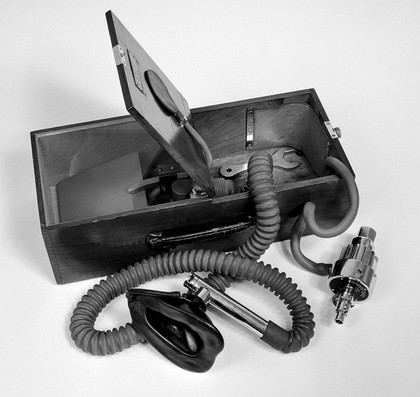 Walton-Minnitt Gas Air Apparatus circa 1937