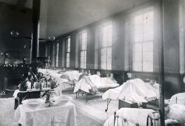 A ward off the Bellahouston theatre Royal Glasgow Infirmary