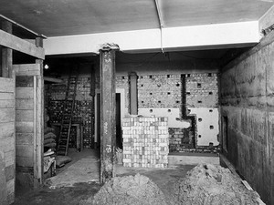 view Wellcome Building, interior of lower ground floor, 1939