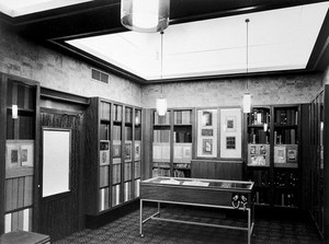 view Photograph: oriental room; Wellcome Institute Library, 1962