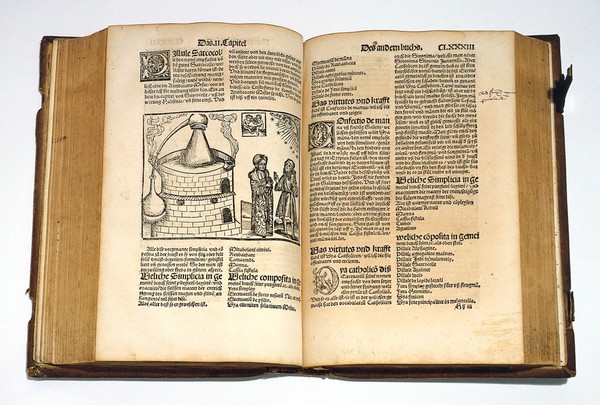 Liber de arte Distillandi de Compositis. Das buch der waren kunst zu distillieren die Composita und simplicia, und dz Buch thesaurus pauperum, Ein schatz d'armen genant Micarium, die brösamlin gefallen von den büchern d'Artzny, und durch Experiment von mir Jheronimo brūschwick uff geclubt und geoffenbart zu trost denen die es begeren / [Hieronymus Brunschwig].