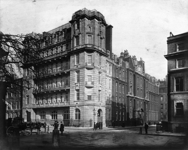 The London (later Royal) Homœopathic Hospital, corner of Queen Square and Great Ormond Street, London: exterior. Photograph.