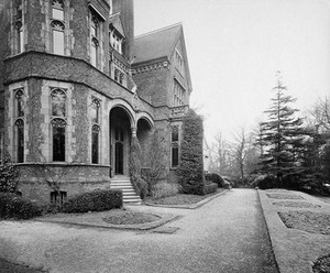 view Entrance to Bath House, Putney Heath