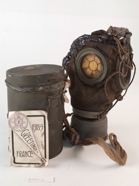 First World War German gas mask with containe