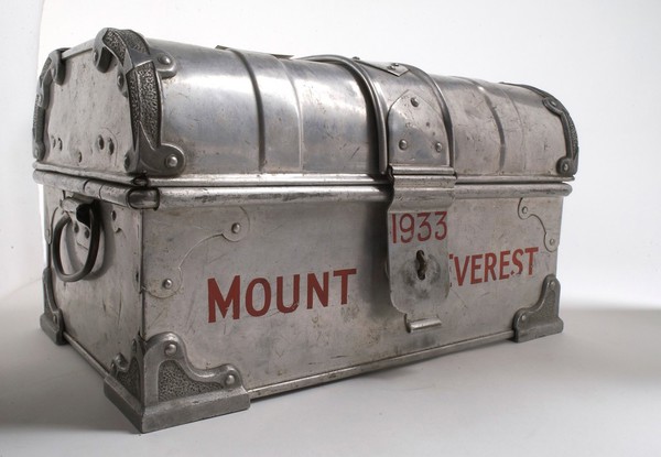 Tabloid medicine chest used on 1933 Mount Everest Expedition