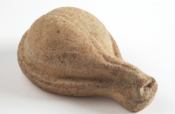 A clay-baked bladder. Roman votive offering