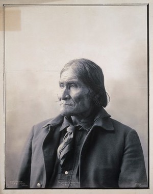 view Geronimo, the Apache chief. Platinum print by F.A. Rinehart, 1898.