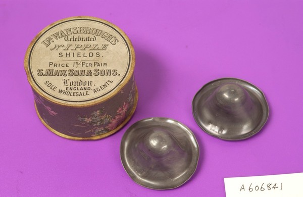 Nipple shields and box