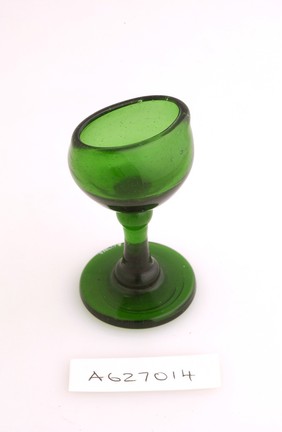 Green glass eyebath