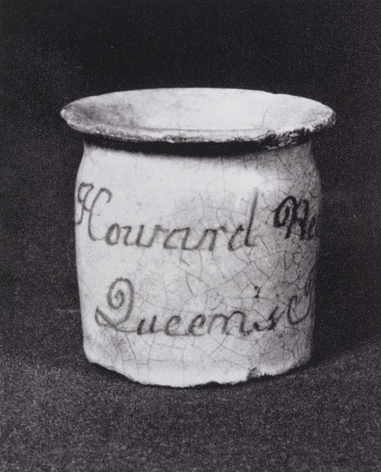 Medical ceramics : a catalogue of the English and Dutch collections in the Museum of the Wellcome Institute of the History of Medicine / J.K. Crellin.