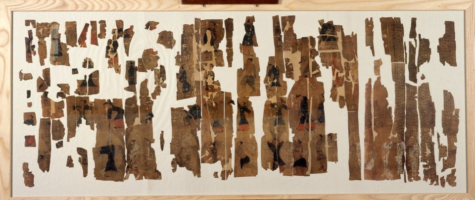 Daoyin tu - chart for leading and guiding people in exercise for improving health and treatment of pain, containing animal postures such as bear walk. The images originally come from a 'Guiding and Pulling Chart' excavated from the Mawangdui Tomb 3 (sealed in 168BC) in the former kingdom of Changsha.