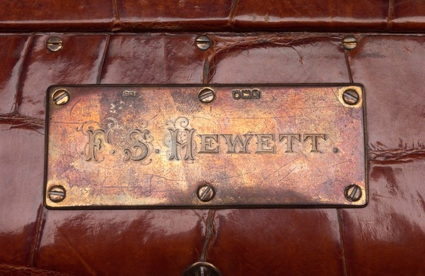 Medicine chest of Sir Stanley Hewett, surgeon to the King.