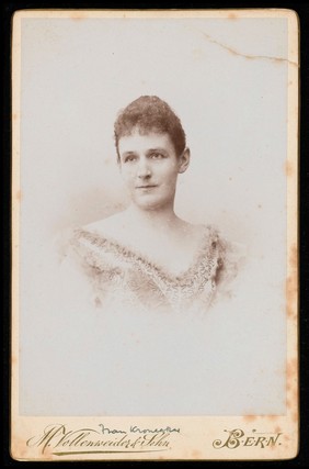 Frau Gertrud Kronecker.