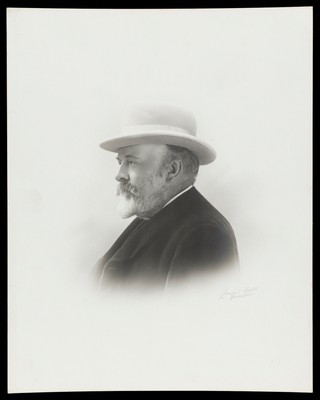 Sir George Anderson Critchett. Photograph by Lambert Weston Ltd.