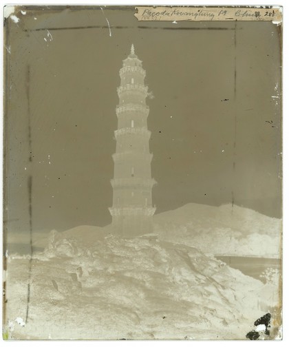 Chaozhou, Guangdong (Kwangtung) province, China: Phoenix pagoda. Photograph by John Thomson, 1870.