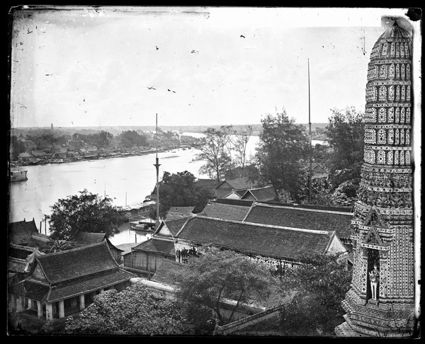 Chao Phraya river, Bangkok, Siam (Thailand). Photograph by John Thomson, 1865/1866.