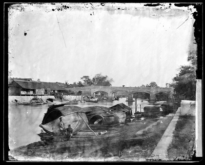 Phetchaburi, Siam (Thailand); the Phra Chom Klao bridge over the Phetchaburi river. Photograph by John Thomson, 1865/1866.