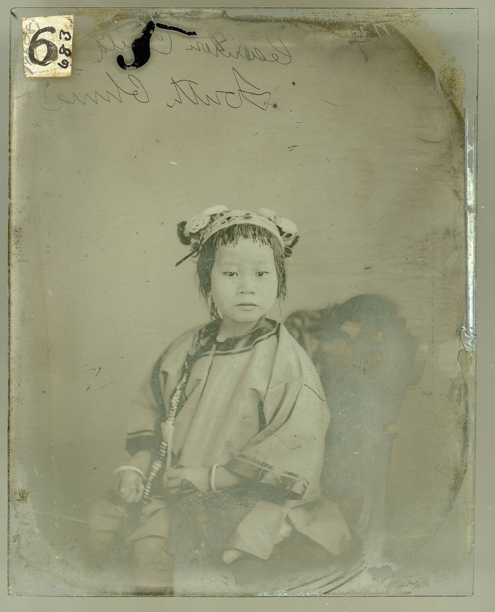 John Thomson portrait of a girl in Canton.