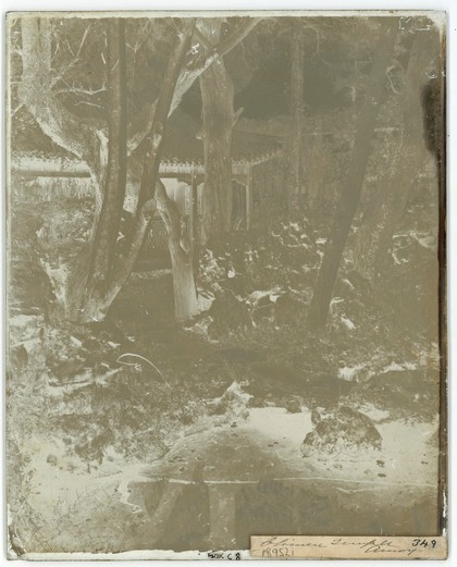Amoy (Xiamen), Fukien province, China: a temple. Photograph by John Thomson, 1870/1871.