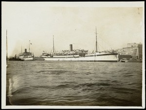 view World War One: a ship in Malta. Photograph, 1914/1918.
