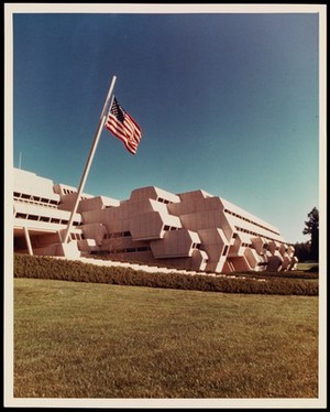 view Photograph Burroughs Wellcome Research Triangle, USA.