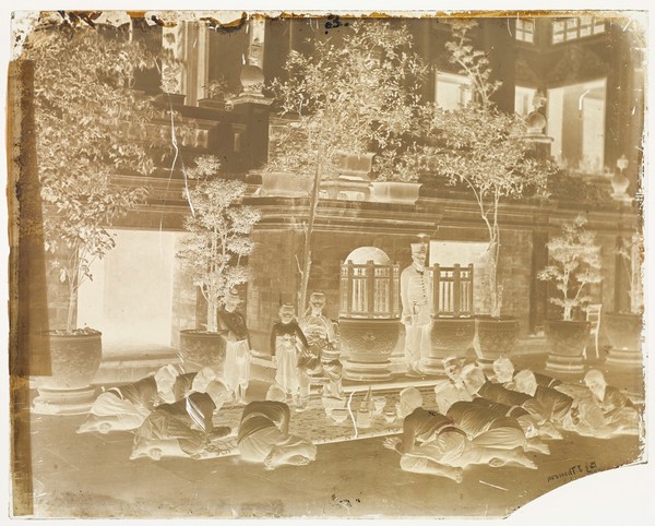 Prince Chulalongkorn of Siam [Thailand] (seated, centre), with Prince Bhanugrangsi Savanwongse (standing next to him) and Prince Kasemsan Sophak (standing, right). Photograph by John Thomson, 1866.