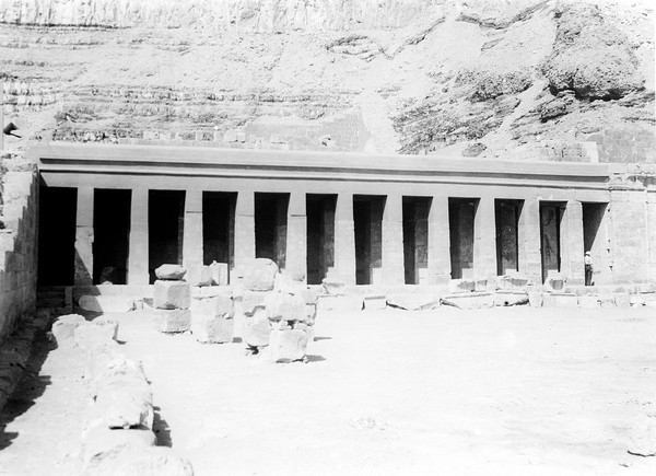 Temple of Deir-El-Bahari, view of colonnade