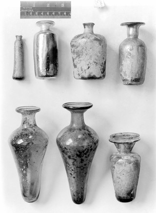 Page of Roman bottles of various shapes