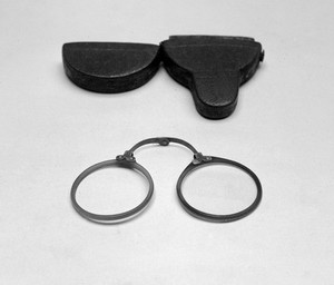 view M0007436: Folding glasses and case, 18th century