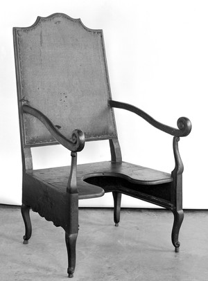 view Parturition chair from Lorraine, late 17th century.
