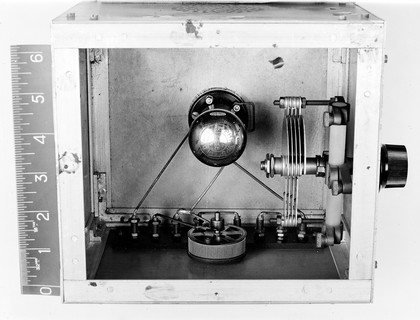 Internal view of amplifier used by M. Joloiot-Curie.