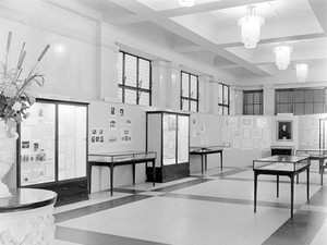 view M0013672: Wellcome Historical Medical Museum exhibition: Centenary of the birth of Paul Ehrlich, general view