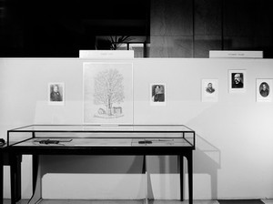 view M0013674: Wellcome Historical Medical Museum exhibition: Centenary of the birth of Paul Ehrlich, display case