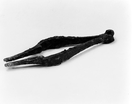 Graeco-Roman bronze forceps, possibly dental.